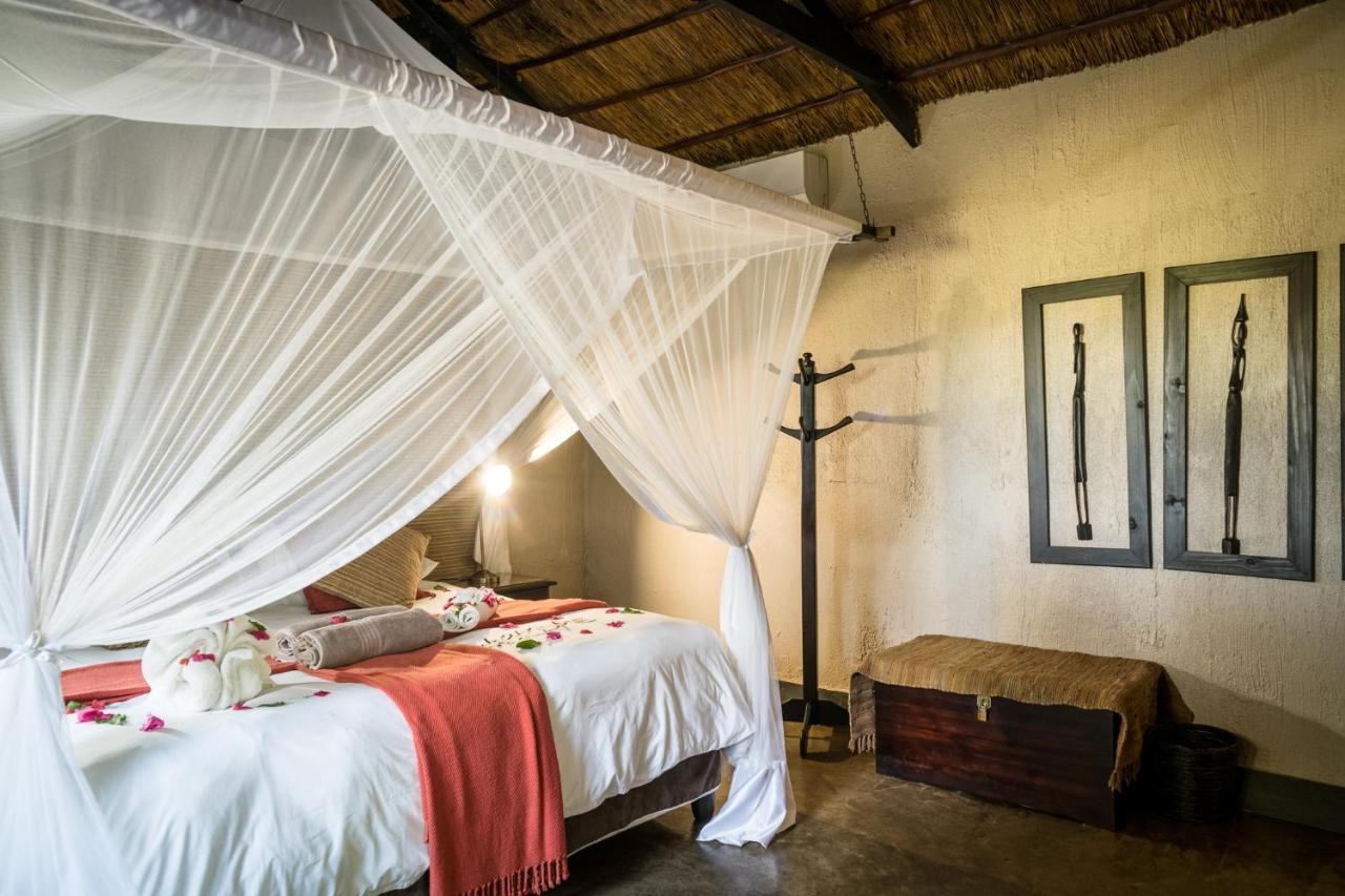 Umkumbe Safari Lodge Riverside 史库库莎 外观 照片